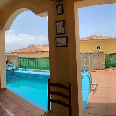 Cozy House In Tenerife Sur Feriehus *